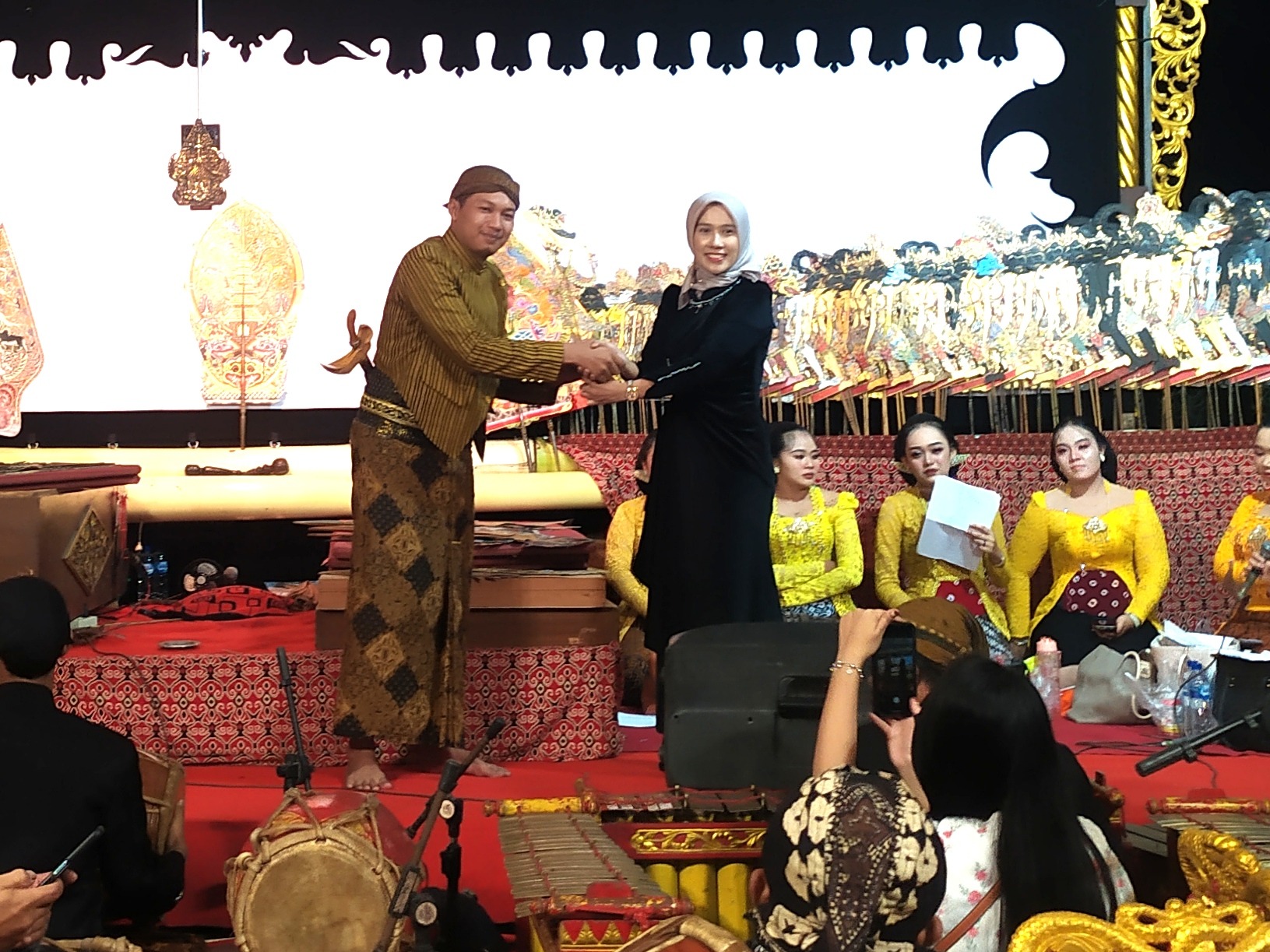Nguri-nguri Budaya, Desa Wonorejo Blitar Gelar Wayang Kulit Semalam Suntuk dengan Lakon Srikandi Dadi Ratu