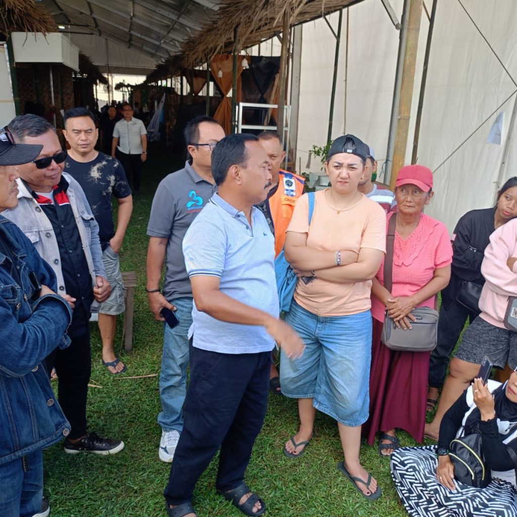 Peduli Warga, Panglima Kawulo Alit Samanhudi Anwar Fasilitasi PKL Berjualan di Blitar Djadoel