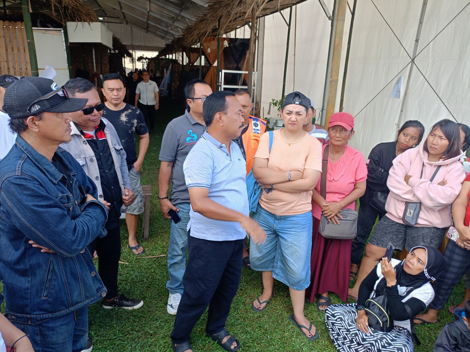Peduli Warga, Panglima Kawulo Alit Samanhudi Anwar Fasilitasi PKL Berjualan di Blitar Djadoel