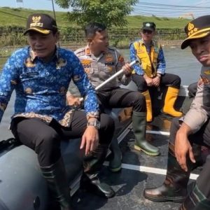 Forkopimda Sidoarjo Tinjau Banjir di Jalan Raya Porong
