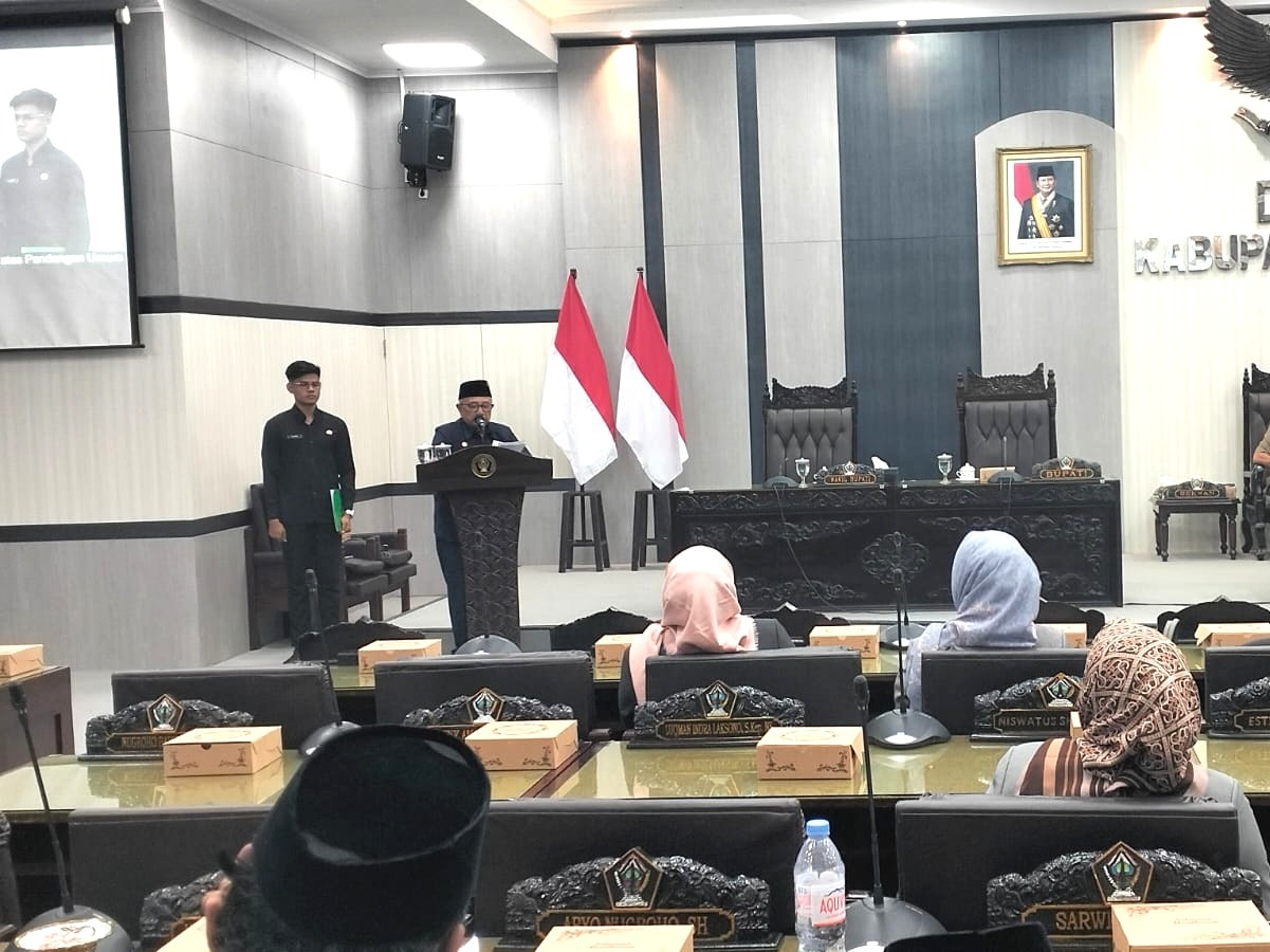 Penyampaian Jawaban Bupati Blitar Atas PU Fraksi Terhadap Ranperda Pertanggungjawaban APBD 2024