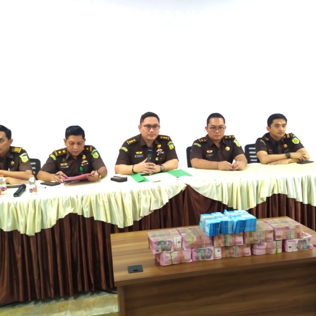 Kejari Kabupaten Blitar Terima Titipan Uang dari Tersangka MM dan Sita Aset HB dalam Kasus Dugaan Korupsi Dam Kali Bentak