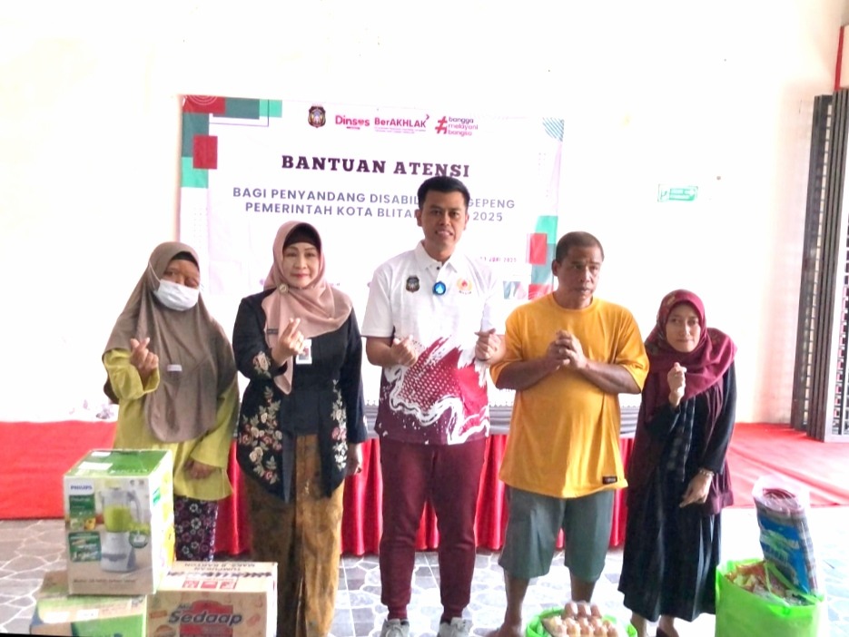 Dukung Kemandirian Usaha Bagi Penyandang Disabilitas, Pemkot Blitar Salurkan Bantuan Tunai