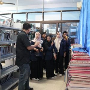Perpustakaan Stikosa AWS Jadi Rujukan Mahasiswa UIN KH Achmad Siddiq Jember Perpustakaan Stikosa AWS Jadi Rujukan Mahasiswa UIN KH Achmad Siddiq Jember