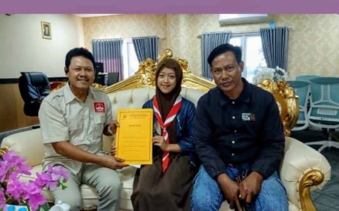 Warga Magetan Dimana Saja Ayo Dukung Safana Siswi SMPN 2 Maospati Di Ajang D’academy 7 Indosiar 