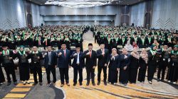 Hadiri Pengukuhan di UINSA, Wali Kota Eri Dorong Guru Melek Teknologi AI