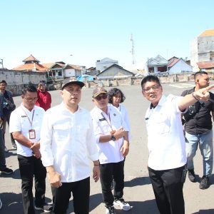 Tertibkan Parkir Liar Pegirian, Pemkot Siapkan Lahan Resmi di Serambi Ampel Tertibkan Parkir Liar Pegirian, Pemkot Siapkan Lahan Resmi di Serambi Ampel