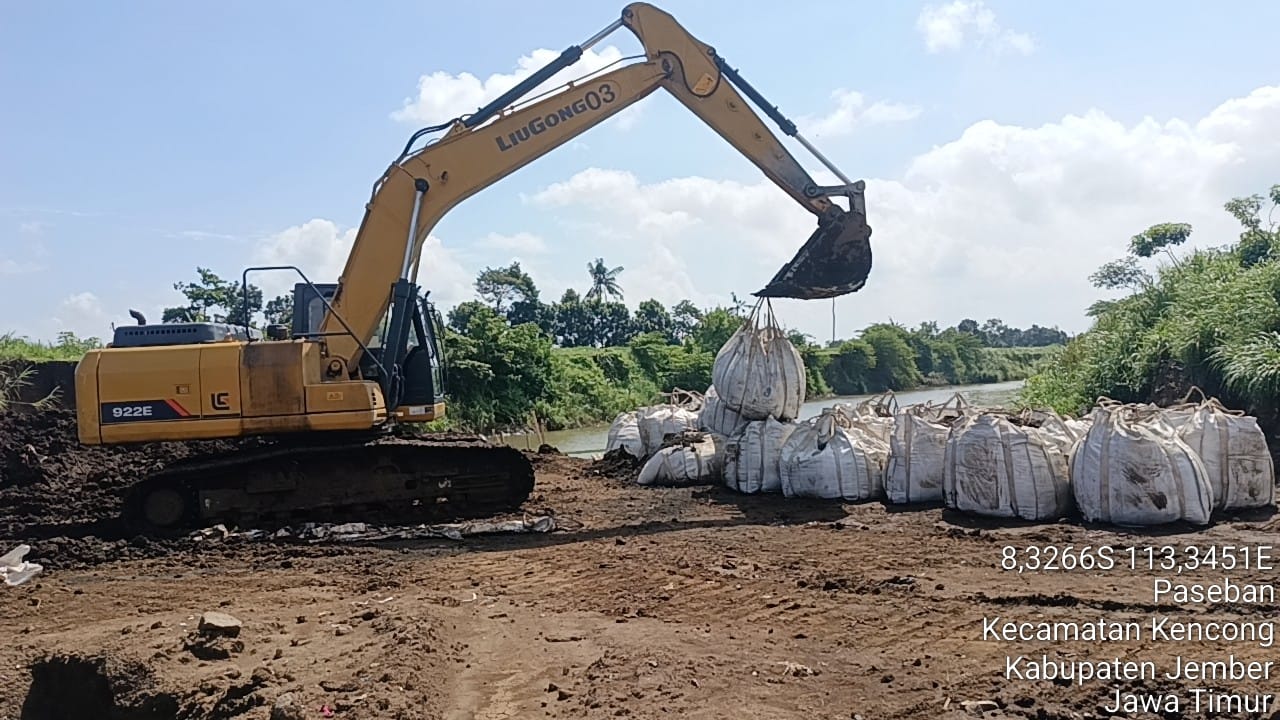 Pembangunan Spillway Sungai Tanggul Jember Dimulai, Pemprov Jamin Ketersediaan Air Ribuan Hektar Lahan Pertanian
