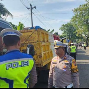 Plat Merah di Jember di Duga Banyak Tak Uji Kir, Pemerintah Ubek-ubek Masyarakat Tertib Berlalu Lintas dan Bayar Pajak