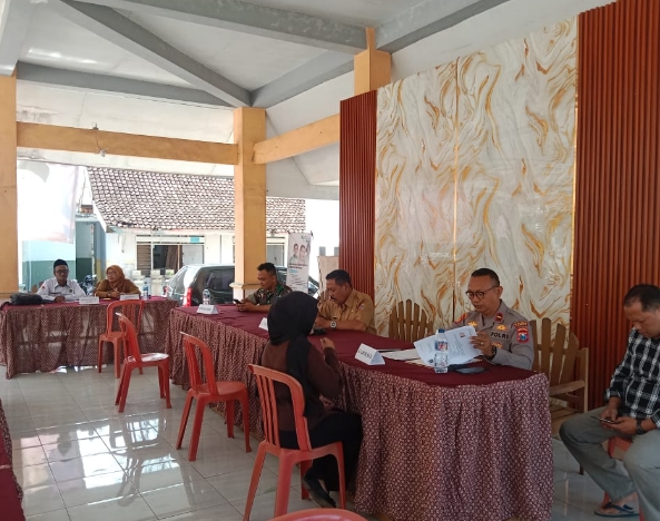 Coretan Bolpoin di Tangan Peserta Tes Perangkat Desa Petung Jember Tuai Protes, Ini Jawaban Panitia