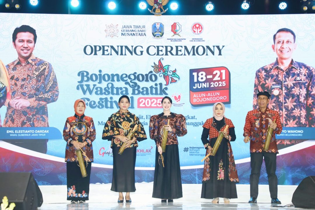 Wastra Batik Festival Perkuat Bojonegoro sebagai Sentra Industri Batik   