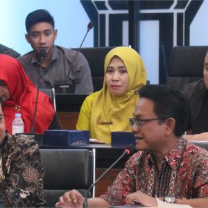 Kadinkes Kab. Mojokerto Ingatkan Warga Waspadai Gejala Covid-19 Varian Baru Kadinkes Kab. Mojokerto Ingatkan Warga Waspadai Gejala Covid-19 Varian Baru