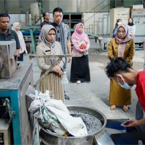 Ning Ita Monitoring Sektor Industri Dengan Program Sambang Ning Ita Monitoring Sektor Industri Dengan Program Sambang