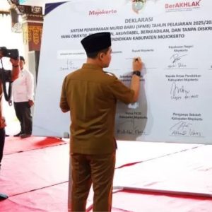 GuS Barra Perintahkan SPMB 2025 Harus Transparan dan Bebas Pungli GuS Barra Perintahkan SPMB 2025 Harus Transparan dan Bebas Pungli