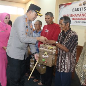 Polres Magetan Bakti Sosial Hari Bhayangkara ke-79 di Wihara Vimalakirti, Genilangit Poncol Polres Magetan Bakti Sosial Hari Bhayangkara ke-79 di Wihara Vimalakirti, Genilangit Poncol