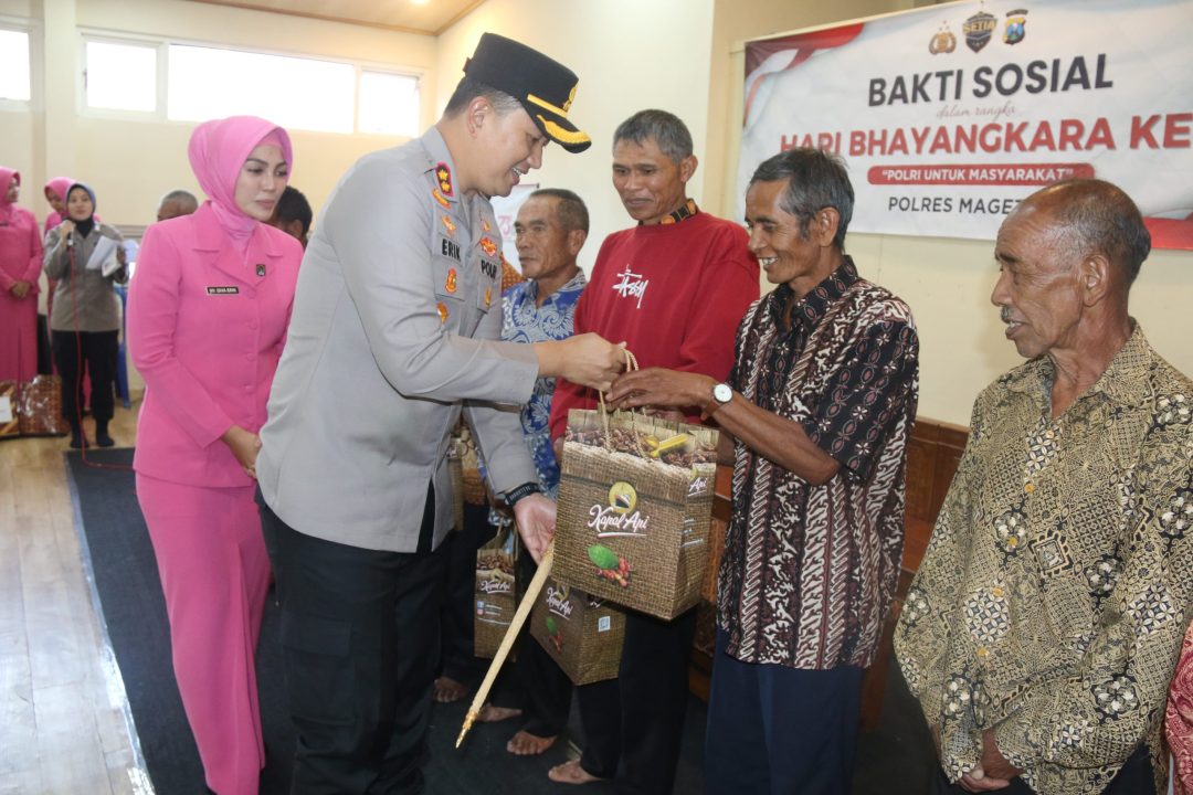 Polres Magetan Bakti Sosial Hari Bhayangkara ke-79 di Wihara Vimalakirti, Genilangit Poncol