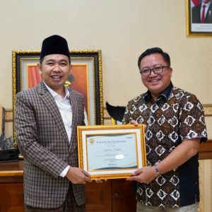 Raih Banyak Penghargaan, Gus Fawait Optimis Perbaiki Pelayanan, Entaskan Kemiskinan, hingga Kesejahteraan Masyarakat
