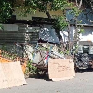 Unjukrasa Penggerobak Sampah Sidoarjo Unjukrasa Penggerobak Sampah Sidoarjo