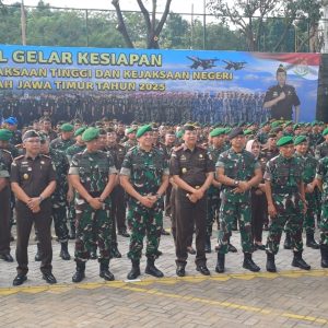 TNI Kawal Kejaksaan Demi Rakyat: Penegakan Hukum Aman, Rasa Percaya Publik Dijaga TNI Kawal Kejaksaan Demi Rakyat: Penegakan Hukum Aman, Rasa Percaya Publik Dijaga