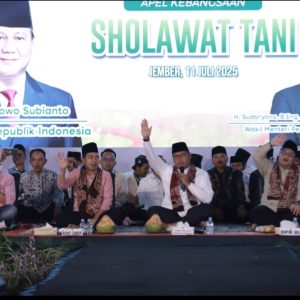 Bupati Jember dan Wamen Pertanian Apel Kebangsaan Sholawat Tani Bupati Jember dan Wamen Pertanian Apel Kebangsaan Sholawat Tani