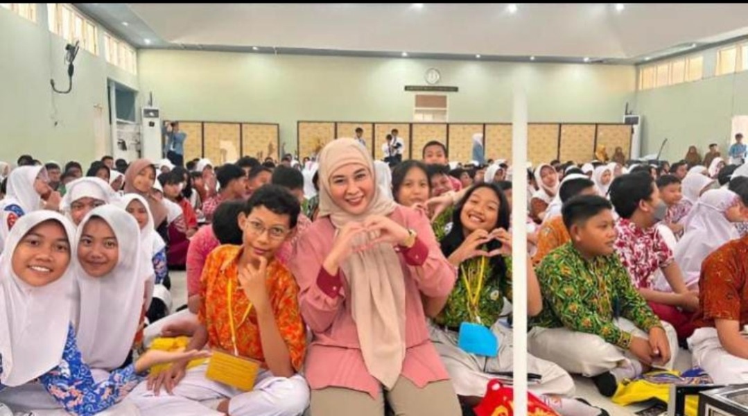 Ajeng Wira Wati Sidak MPLS: Pastikan Tanpa Perpeloncoan dan Cabut Berkas