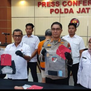 Cabuli Anak Dibawah Umur, Pemuka Agama di Blitar Ditahan di Polda Jatim Cabuli Anak Dibawah Umur, Pemuka Agama di Blitar Ditahan di Polda Jatim