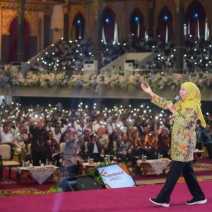 Terbanyak Nasional, Ribuan CPNS dan PPPK Pemprov Jatim Terima SK Pengangkatan