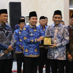Bupati Jember Sambut Ratusan Mahasiswa Asal Universitas Ibrahimy Gelar KKN Kolaboratif Bupati Jember Sambut Ratusan Mahasiswa Asal Universitas Ibrahimy Gelar KKN Kolaboratif