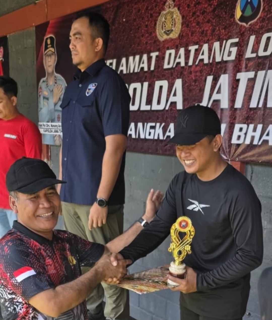 Kapolda Jatim Cup 2025,Aipda Hairul Anang Raih Juara III Lomba Menembak Presisi.