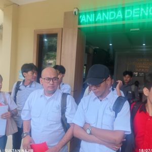 Relawan Polisikan Dugaan Fitnah Terhadap Wabup Sidoarjo ke Polda Jatim Relawan Polisikan Dugaan Fitnah Terhadap Wabup Sidoarjo ke Polda Jatim