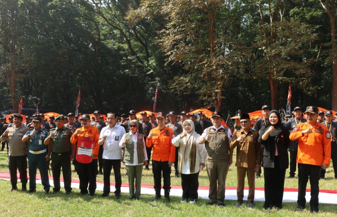 Wagub Jatim Emil Dardak Pimpin Apel Kesiapsiagaan Kebakaran Hutan dan Lahan