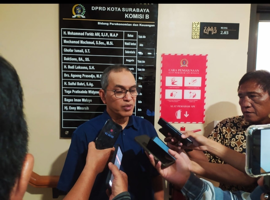 Merugikan, DPRD Kota Surabaya Dukung Warga Tutup Permanen Peleburan Logam PT SJL Merugikan, DPRD Kota Surabaya Dukung Warga Tutup Permanen Peleburan Logam PT SJL