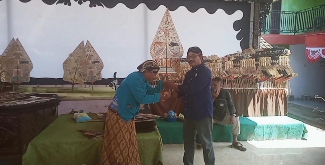 Semar Mbangun Desa di Ruwatan Desa Kepanjen Jember 