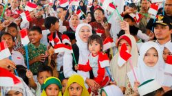 Peringati HAN 2025 bersama Yatim dan Calon Murid SMP SR Kota Pasuruan, Ini Harapan Gubernur Jatim