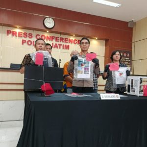 Terlibat Perdagangan Orang di Jerman, Polda Jatim Tangkap Warga Pati Terlibat Perdagangan Orang di Jerman, Polda Jatim Tangkap Warga Pati