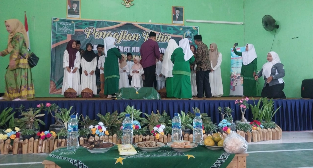 Bangun Kebersamaan, Paguyuban TKI Nguri Taiwan Beri Santunan Anak Bagi Yatim