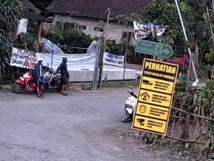 Akibat Blokade Warga, Tambang Pasir Legal di Blitar Resah Tuntut Pemerintah Turun Tangan