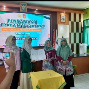 Tim Pengabdian Masyarakat Unesa Beri Pendampingan Pada SMAN 1 Karas Tim Pengabdian Masyarakat Unesa Beri Pendampingan Pada SMAN 1 Karas