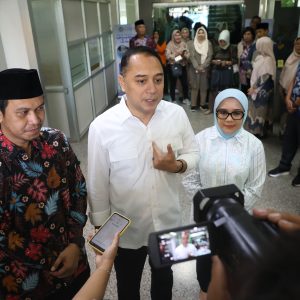 Prihatin Fenomena Guru Dipolisikan, Wali Kota Eri Minta Orang Tua Tidak Gegabah