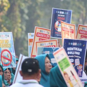 Pemkot Kampanye Stop Perkawinan dan Kekerasan Anak di CFD Taman Bungkul