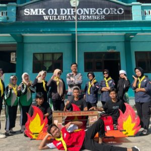 PRADIPA WIRASENO Gelar Simulasi Pertolongan Pertama saat MPLS Sekolah