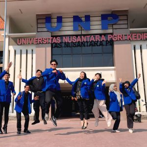 Dari Kurir ke Mahasiswa Berprestasi, Kisah Penerima KIP UNP Kediri yang Menginspirasi Dari Kurir ke Mahasiswa Berprestasi, Kisah Penerima KIP UNP Kediri yang Menginspirasi