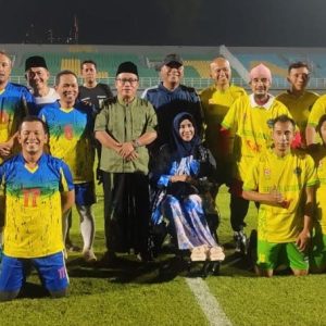 Gus Kautsar dan Wakil Bupati Sidoarjo Hadiri Sidoarjo Legend vs Gresik All Star Gus Kautsar dan Wakil Bupati Sidoarjo Hadiri Sidoarjo Legend vs Gresik All Star