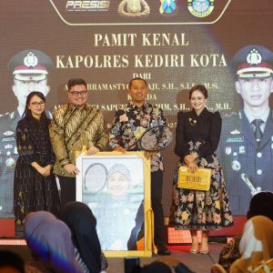 Bupati Kediri Hadiri Pamit Kenal Kapolres Kediri Kota, Tekankan Sinergi demi Keamanan Daerah Bupati Kediri Hadiri Pamit Kenal Kapolres Kediri Kota, Tekankan Sinergi demi Keamanan Daerah
