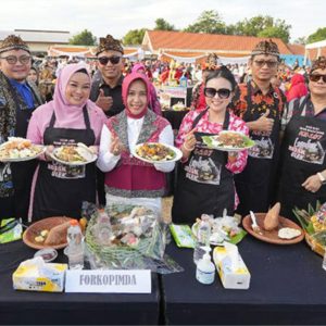 Puncak Perayaan HUT ke-107 Kota Mojokerto Ditutup Dengan Festival Kuliner Rujak Ulek