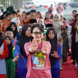 Hari Anak Nasional, Pesan Mbak Cicha Soal Bahaya Gadget dan Jejak Digital Hari Anak Nasional, Pesan Mbak Cicha Soal Bahaya Gadget dan Jejak Digital
