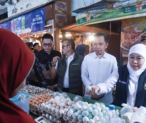 Gubernur Khofifah ke Jember Pastikan Stok BBM, Beras dan Cabe Aman