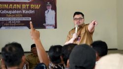 Tangani Persoalan Warga, Mas Dhito Minta Ketua RT/RW Lebih Peka