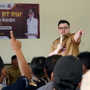 Tangani Persoalan Warga, Mas Dhito Minta Ketua RT/RW Lebih Peka Tangani Persoalan Warga, Mas Dhito Minta Ketua RT/RW Lebih Peka