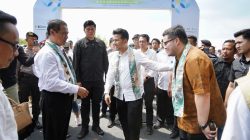 Tingkatkan Produksi Tebu, Mas Dhito Kawal Ketersediaan Pupuk Petani